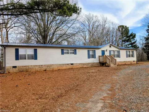 1041 Whitts Rd, Madison, NC 27025