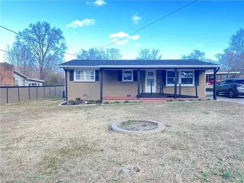 120 Dillard Ct, Eden, NC 27288