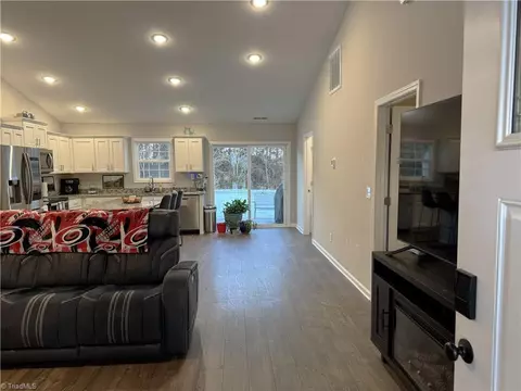 Entry Way - 5880 Oak Knoll Dr, Trinity, NC 27370 photo 2 of 2