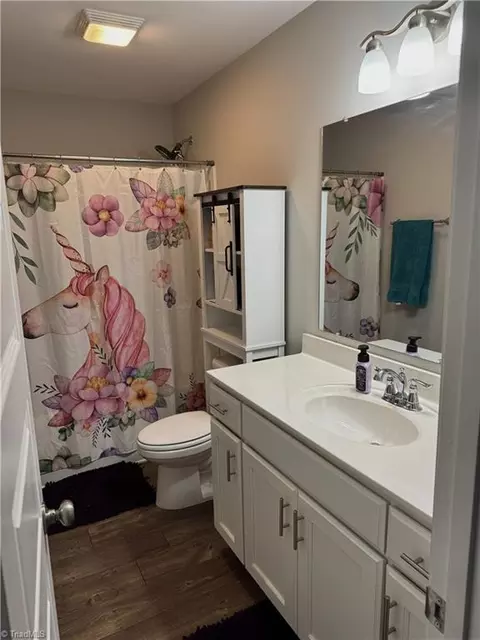 Bath - 5880 Oak Knoll Dr, Trinity, NC 27370 photo 1 of 2