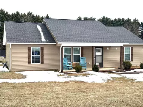 Exterior - 5880 Oak Knoll Dr, Trinity, NC 27370 photo 2 of 2