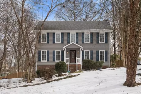1661 Round Hill Cir, Kernersville, NC 27284