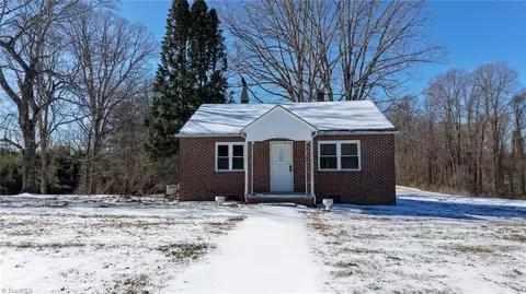 1676 Clingman Rd, Ronda, NC 28670