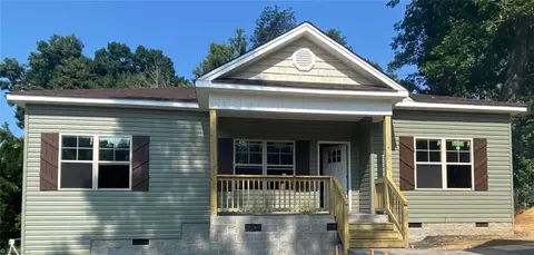 613 Kendall St, Eden, NC 27288