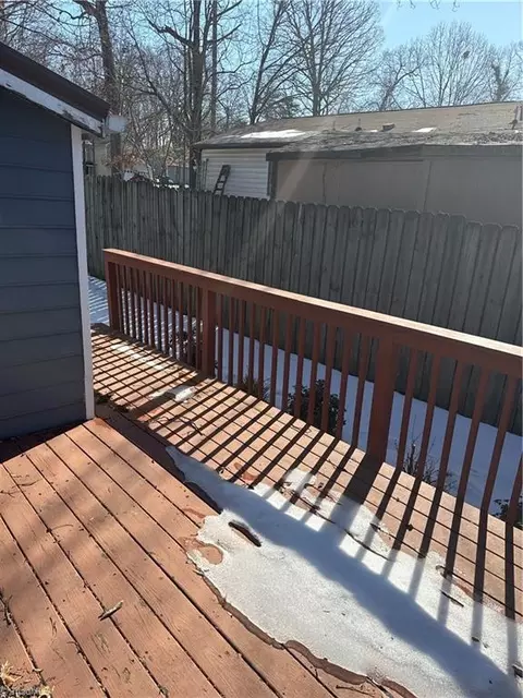 Exterior - 2101 Arbrook Ln, High Point, NC 27265 photo 5 of 6