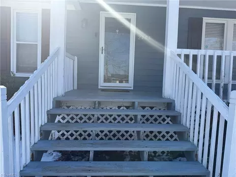 Exterior - 2101 Arbrook Ln, High Point, NC 27265 photo 2 of 6