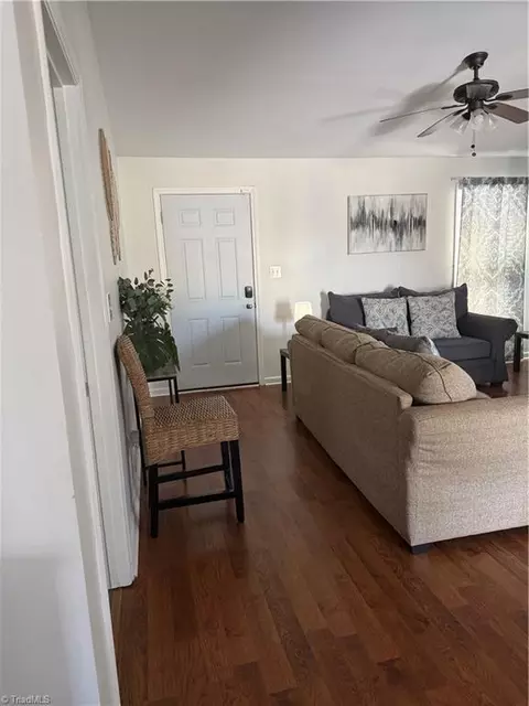 Entry Way - 2101 Arbrook Ln, High Point, NC 27265 photo 3 of 3