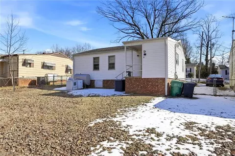 Exterior - 206 Paramount St, High Point, NC 27262 photo 5 of 7