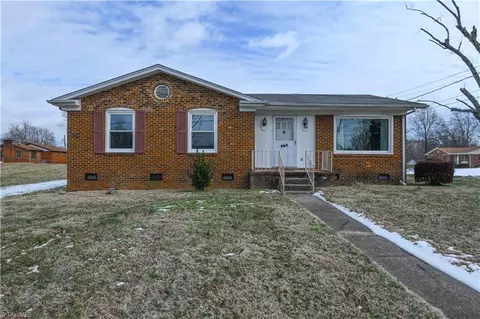 1600 Glenridge Rd, Greensboro, NC 27405