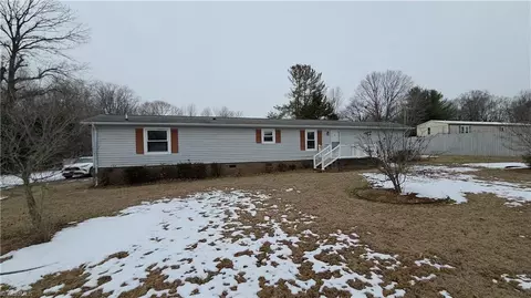 336 Jones Lake Rd, Reidsville, NC 27320