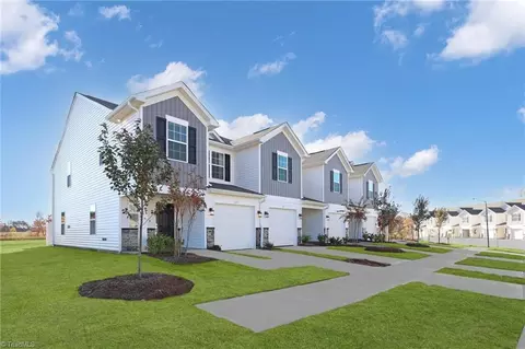 208 Plumtree Ct, King, NC 27021