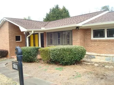 3501 Bates Dr, Winston Salem, NC 27105