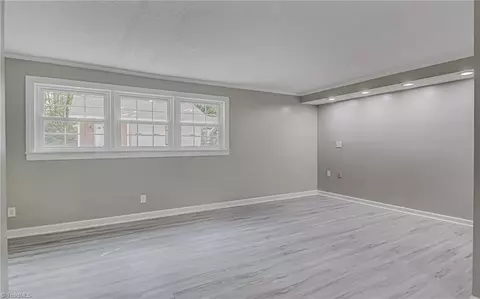 Living - 122 Pine St, King, NC 27021 photo 4 of 6