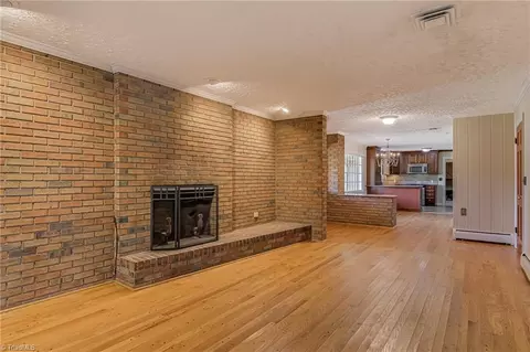 Living - 122 Pine St, King, NC 27021 photo 2 of 6