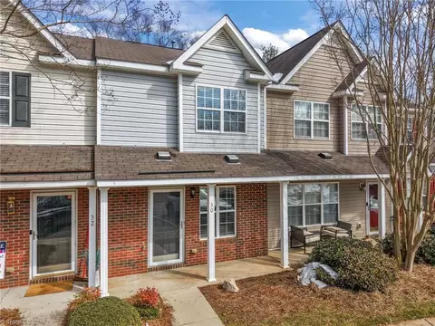 30 Peggy Sue Ct, Greensboro, NC 27407