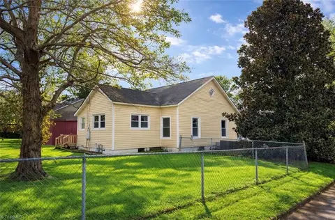 33 Mill St, Lexington, NC 27292