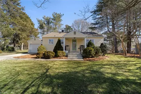 2865 Quincy Dr, Winston Salem, NC 27103