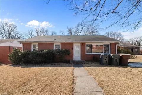 3217 London Rd, Greensboro, NC 27405