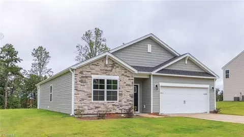 174 Pepper Tree Rd, Stokesdale, NC 27357