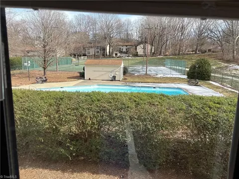 126 Turnwood Ln, Winston Salem, NC 27104