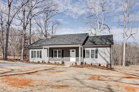 543 Hawthorne Dr, Asheboro, NC 27205