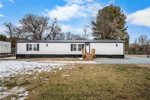 5370 Nc Highway 150 N, Lexington, NC 27295
