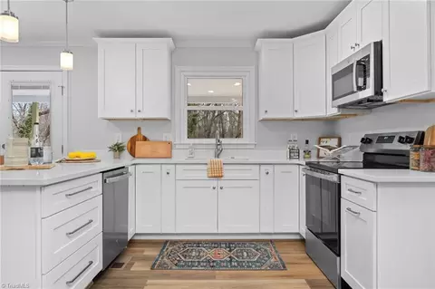 Kitchen - 5920 Loop Rd, Clemmons, NC 27012 photo 2 of 4