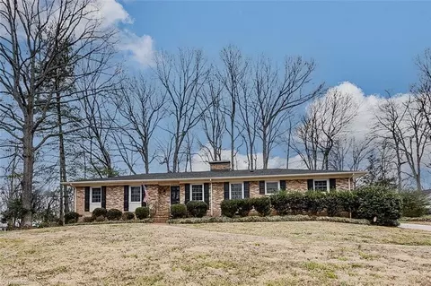 640 Hemlock Dr, Asheboro, NC 27205