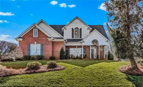 517 Oak Valley Blvd, Advance, NC 27006