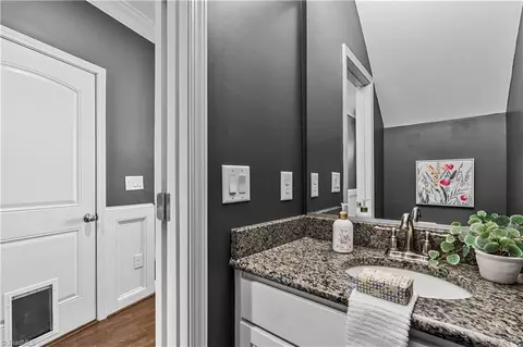Entry Way - 3505 Timbergate Ln, High Point, NC 27265 photo 4 of 5