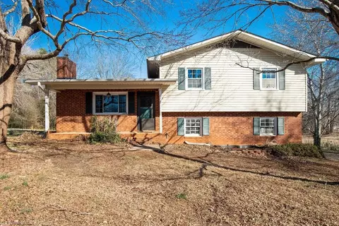 221 Delk Rd, Lexington, NC 27292