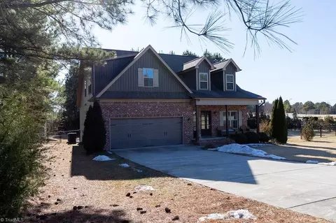 112 Wallburg Fields Ln, Winston Salem, NC 27107
