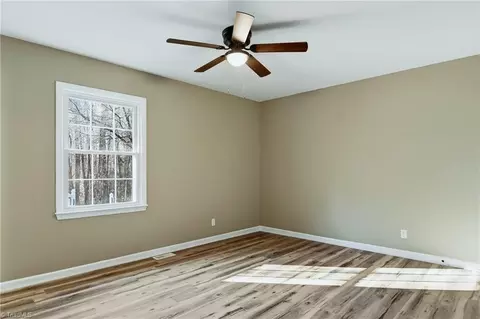 Bedroom - 5127 Sylvan Trl, Trinity, NC 27370 photo 5 of 7
