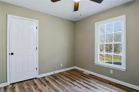 Bedroom - 5127 Sylvan Trl, Trinity, NC 27370 photo 2 of 7