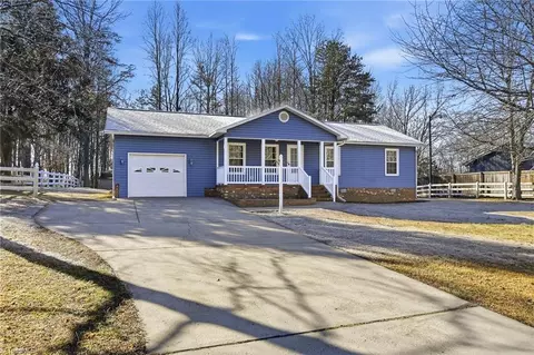 Exterior - 5127 Sylvan Trl, Trinity, NC 27370 photo 2 of 9