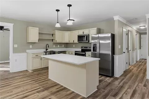 Kitchen - 5127 Sylvan Trl, Trinity, NC 27370 photo 1 of 3