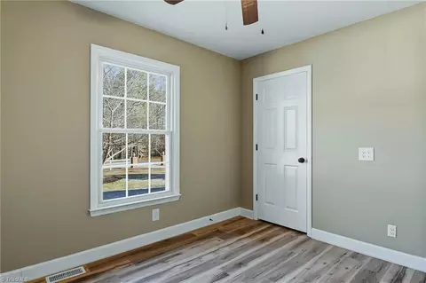 Bedroom - 5127 Sylvan Trl, Trinity, NC 27370 photo 4 of 7