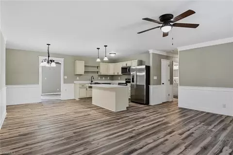 Entry Way - 5127 Sylvan Trl, Trinity, NC 27370 photo 1 of 3