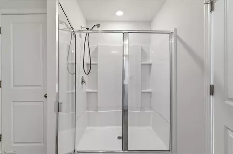 Bath - 5526 Avery Dr, Trinity, NC 27370 photo 1 of 2