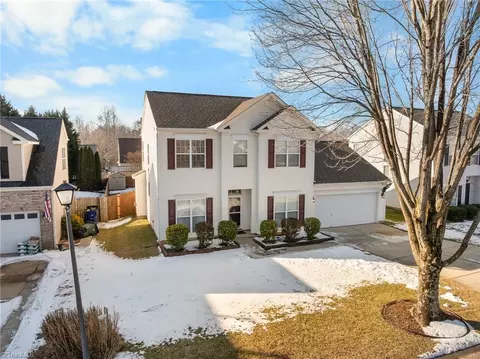 4236 Laurel Ridge Cir, Winston Salem, NC 27107