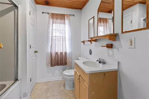 Bath - 600 Hendrix St, High Point, NC 27260 photo 1 of 1