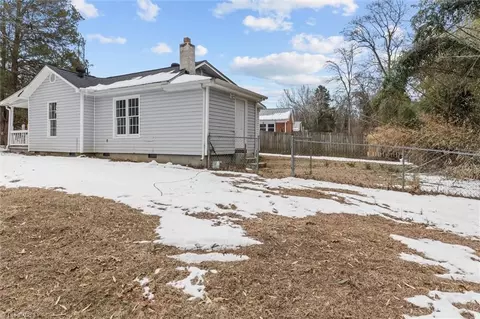 Exterior - 600 Hendrix St, High Point, NC 27260 photo 3 of 4