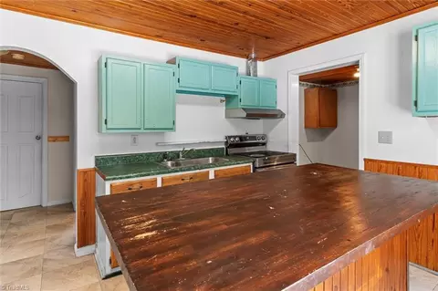 Kitchen - 600 Hendrix St, High Point, NC 27260 photo 2 of 3