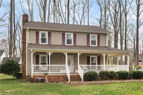 1337 Robin Hood Forest Dr, Pfafftown, NC 27040