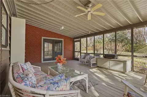 Exterior - 1040 Cantering Rd, High Point, NC 27262 photo 4 of 5