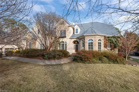 900 Jefferson Wood Ln, Greensboro, NC 27410