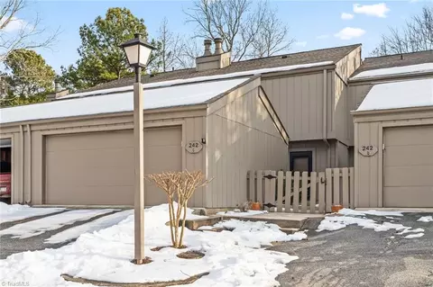 242 Northpoint Ave #C, High Point, NC 27262