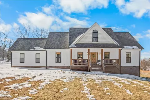 1165 Flinty Knoll Rd, Pinnacle, NC 27043