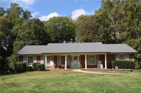 2632 Amesbury Rd, Winston Salem, NC 27103