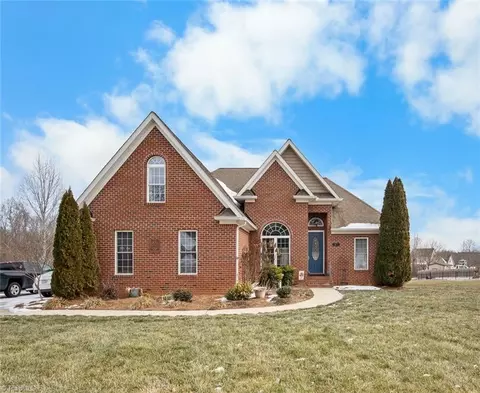 3870 Hangar Run, Sophia, NC 27350